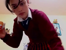 Hermosa colegiala colombiana nana