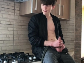 Step son jerking off when his daddy not in home (23cm) / huge load / young