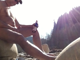 Spring bate with cum splash