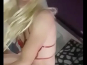 Tania hipnotizada por la verga