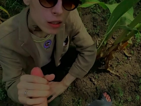 Help a friend in the cornfield