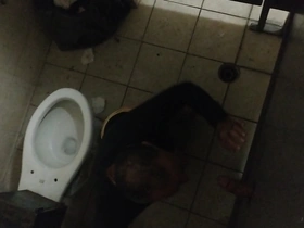 Mamada en glory hole