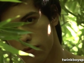 Twinks anibal and julian fuck outdoors