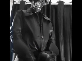 Stahlhelmetsoldat gas mask