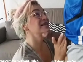 Olá brasil! ela disse assim: amo vcs... apresentando emma, francesa, de apenas 18 aninhos. ela adora uma pica brasileira grande, grossa e cabeçuda. uma tsgirl de 1m55 com fome de pica! cena completa no xvideos red